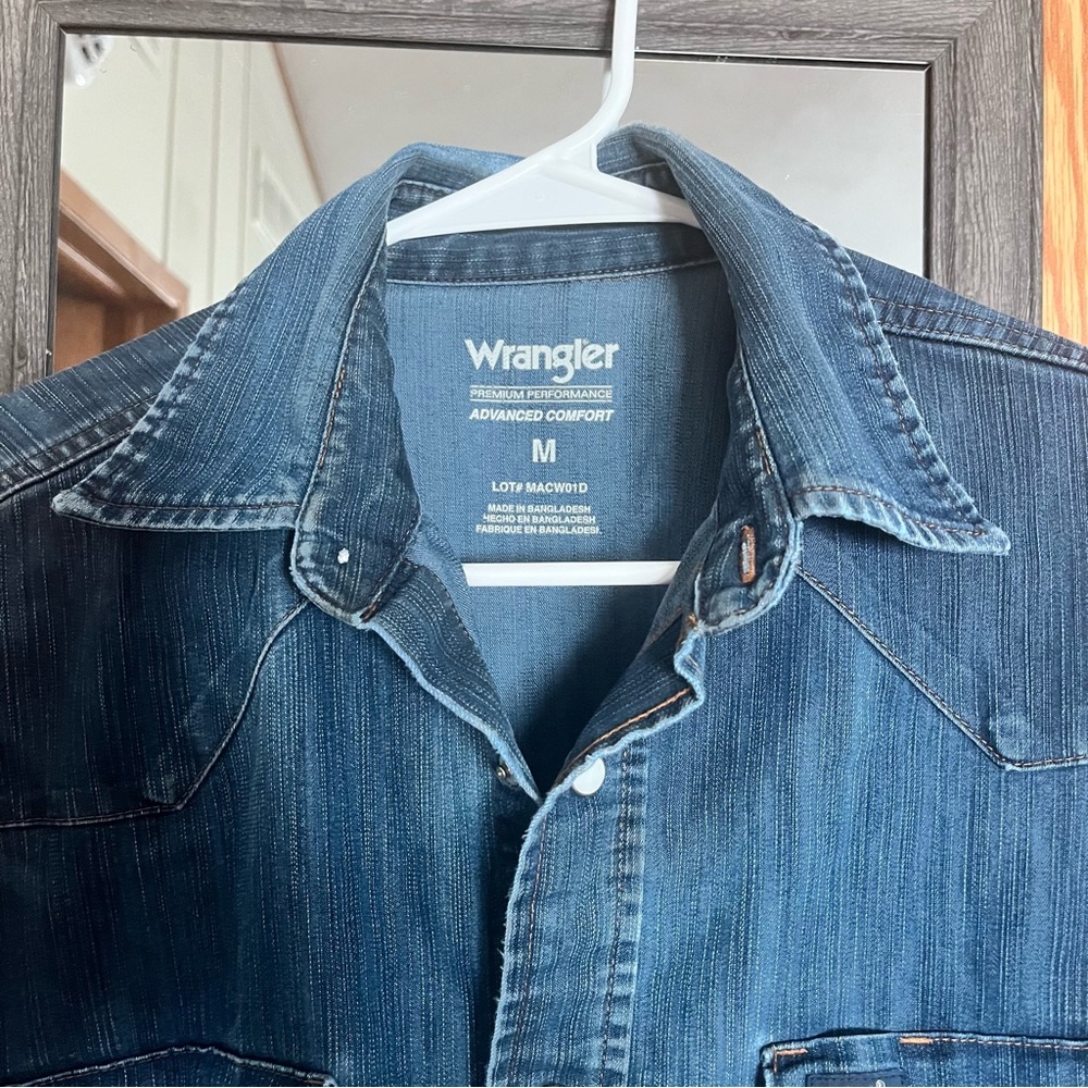 Wrangler Advanced Comfort Denim Shirt - Picture 2 of 6